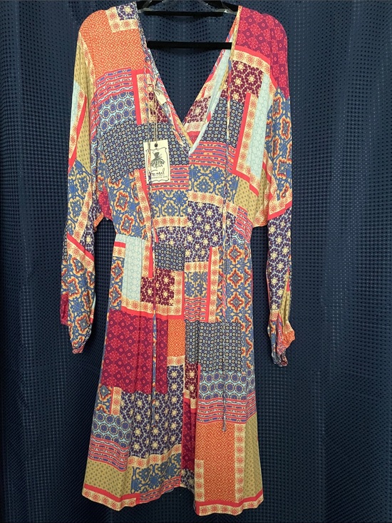 Easel Los Angeles Dresses & Skirts - Patchwork Print Long-Sleeve V-Neck Dress in Red & Blue